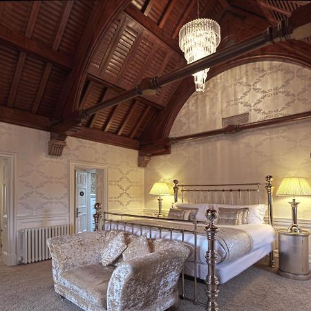 Fonab Castle Hotel Pitlochry Esterno foto The bedroom of the hotel