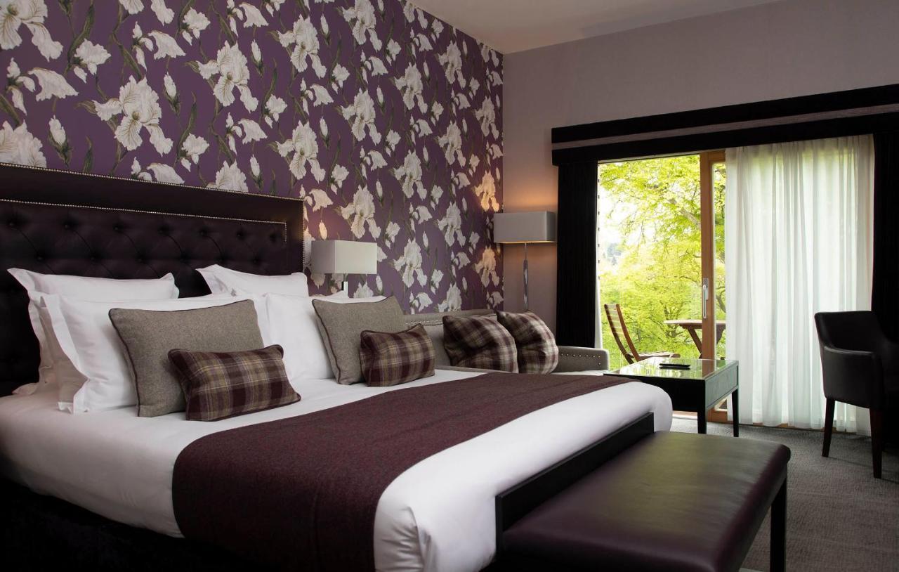 Fonab Castle Hotel Pitlochry Esterno foto A bedroom at the hotel