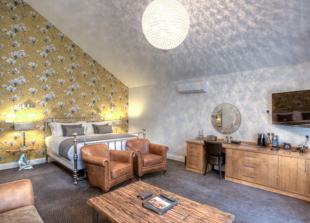 Fonab Castle Hotel Pitlochry Esterno foto A room at the hotel