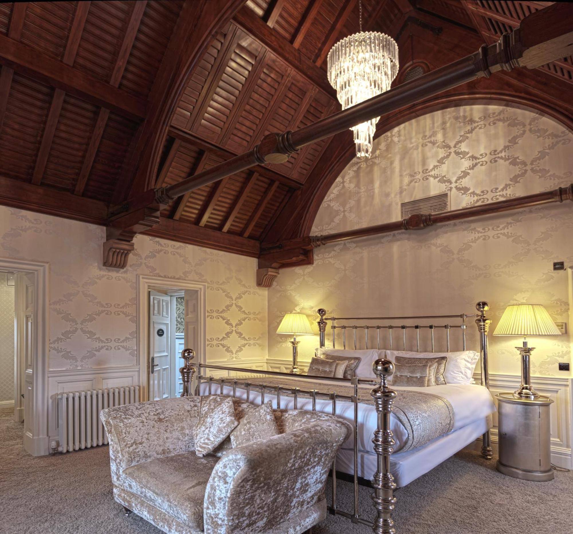 Fonab Castle Hotel Pitlochry Esterno foto The bedroom of the hotel