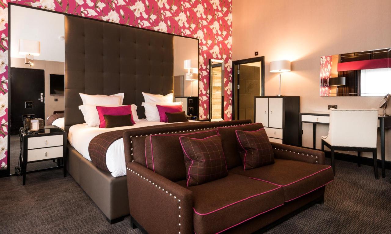 Fonab Castle Hotel Pitlochry Esterno foto A suite at the hotel