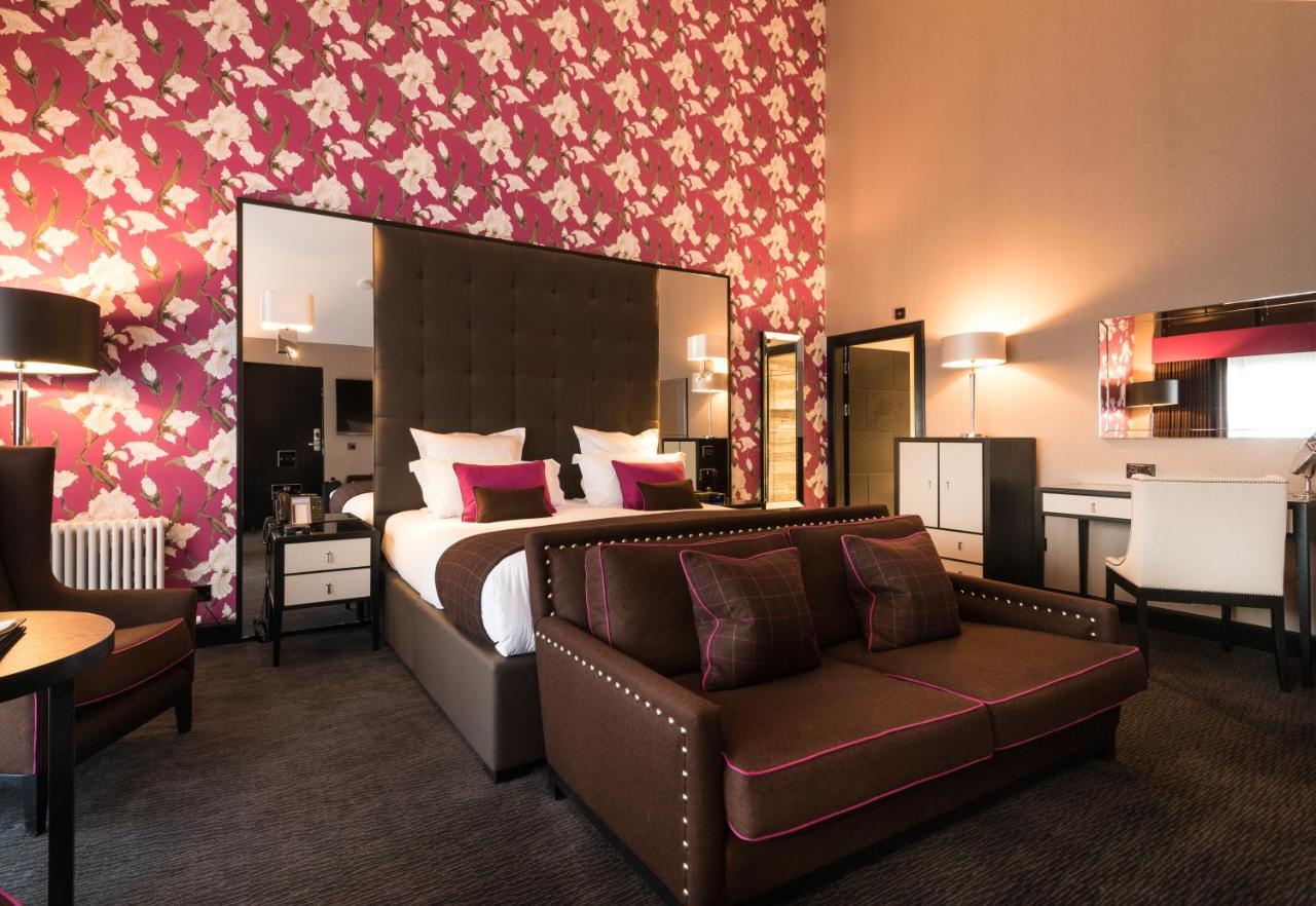 Fonab Castle Hotel Pitlochry Esterno foto A suite at the hotel